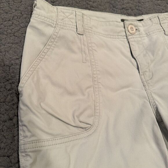 Eddie Bauer Mercer Fit  Khaki Shorts Size 4 - Picture 2 of 7